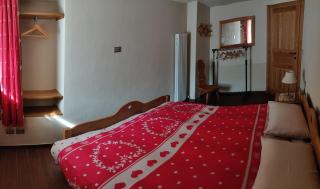 CASA VACANZE CLO 3 CAMERE 2 BAGNI - Aosta - 1