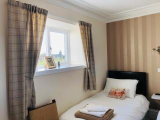 The Aberdeen Arms Hotel - 9