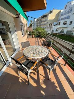 Piso a 150 mts de la playa con espectacular terraza y WIFI - Tossa de Mar - 8