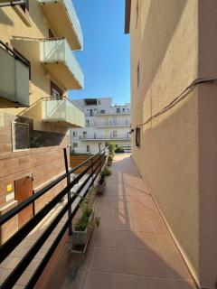 Piso a 150 mts de la playa con espectacular terraza y WIFI - Tossa de Mar - 7