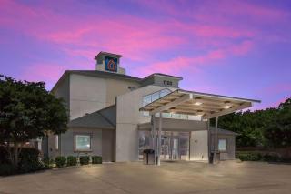 Motel 6-Cleburne, TX - Cleburne - 0