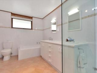 2 View Court - Carrickalinga - 2
