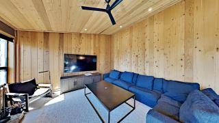 Beautifully remodeled 3 Bedroom Condo - 8