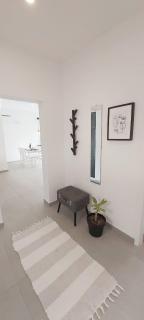 Island Cottage Apartment - 6