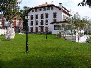 Hotel El Tilo - Panes - 0