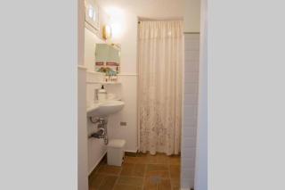 250 metres from the sea an independent tiny house with a yard full of flowers! Spitaki the Little House! - 4