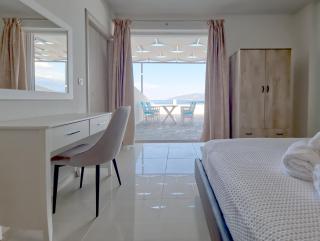 Epipleon Luxury Suites -105- Δωμάτιο 35τμ με βεράντα 35τμ μπροστά στη θάλασσα - 6