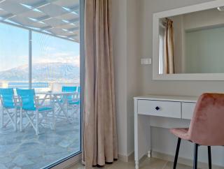 Epipleon Luxury Suites -106- Δωμάτιο 40τμ με βεράντα 45τμ μπροστά στην θάλασσα - Nafpaktos - 5