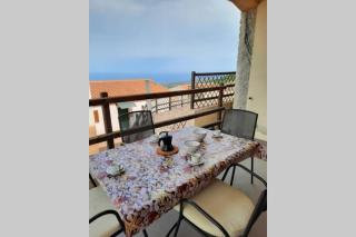 Bilocale vista mare con area cortilizia privata - 2