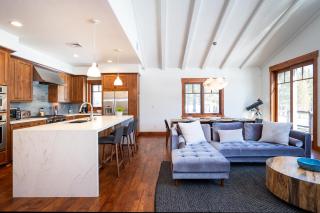 New Listing! Luxury 3BD Residence on Gray's Crossing Golf Course - Truckee - 7