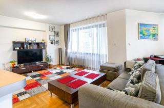 Big 2-Bedroom Apt - Each Stay Triggers Donation to Non-Profit Organisation - 4