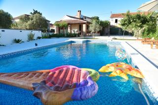 Villa Navita Augustinus with pool - Debeljak - 6