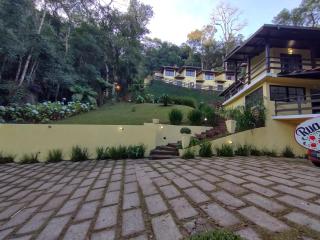 Pousada Villa de charme hospedagem com hidromassagem e lareira - Monte Verde - 0