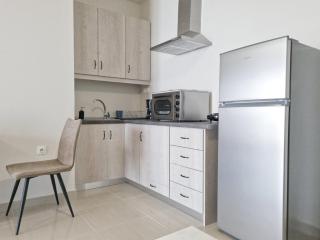 Epipleon Luxury Suites -102- Δωμάτιο 45τμ με βεράντα 35τμ μπροστά στη θάλασσα - 8
