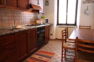 Captivating 4 -Bed Apartment in Bellagio Historic - 9