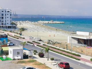 Sea-Esta Seaview Apartment, 200 meters to the beach - Larnaca - 0