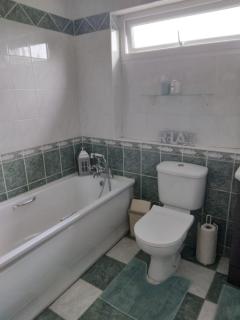 Tess's Guest House R95K6N1 This Property is unsuitable for children under 12 years old - Freshford - 1
