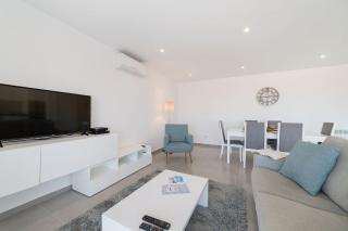 Muralha 2 - Holiday Apartments - By SCH - Nazaré - 6