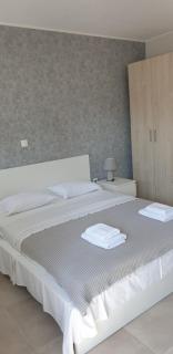 AVR Airport Deluxe Suites 6 AIRPORT FREE SHUTLE - Markopoulo - 9