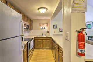 Near Skiing and Lakes Contemporary Poconos Townhome - Lake Harmony - 2