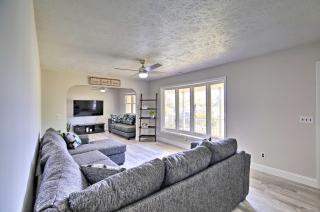 Bluefield Retreat with Pool Table Near Parks! - Bluefield - 7