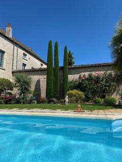 "LE JARDIN" Chambre de charme, piscine à Meursault - 0