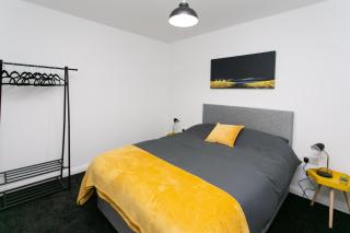 107 Eglinton Street - 1