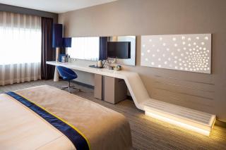 Ramada Hotel & Suites by Wyndham Izmir Kemalpasa - Kemalpaşa - 3