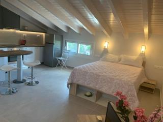 Terpsichore boutique Bright new Sofita studios and appartment - Dassia - 0