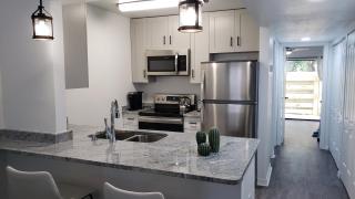 Discover Luxury Condo Steps Away from Celebration Pointe and I-75! - Gainesville - 3