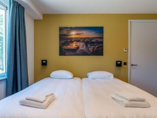 Energy-neutral villa with wellness area - Den Burg - 3