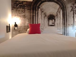 Urban Style Arl HOTEL - Arles - 5