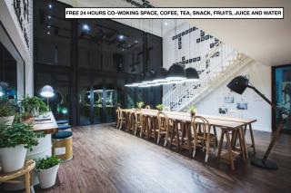 Blu Monkey Hub and Hotel Phuket Town- Free All Day Coworking space - Phuket - 6