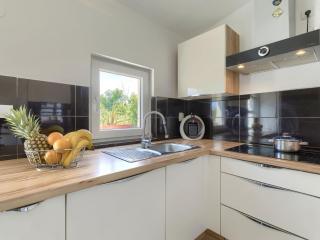 Holiday Home Alma by Interhome - Šišan - 1