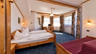 Hotel Waldesruh - Naz-Sciaves - 2