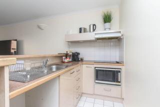 Inner City One Bedroom Apartment 27 - Cairns - 5