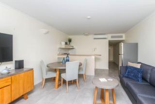 Inner City One Bedroom Apartment 27 - Cairns - 2