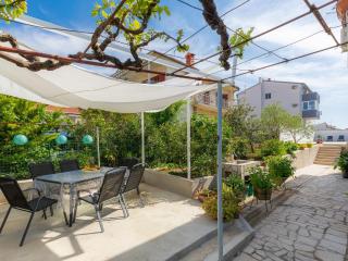 Apartment Laura by Interhome - 1