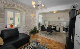 Modern apt in the stone house in the very center - 3