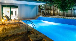 The H Experience - The Blue Lounge with Swimming pool - 7