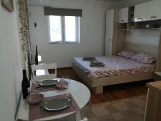 Apartments Lovrić - Medulin - 8