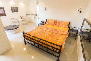 Aloha Apartments with pool - Skopje - 8