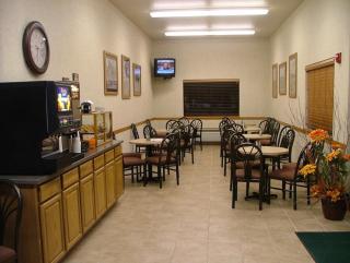 Best Western Plains Motel - Wall - 2
