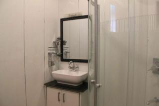 Umbrella group of House Boat - Srinagar - 4