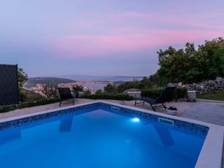 Scenic Sea View,Three Bedroom Villa with Pool - Trogir - 8