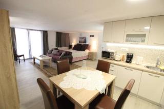 WATERFRONT VILLA SUNSET DREAM WITH POOL - Trebinje - 5