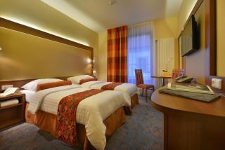 Maxmilian Lifestyle Resort - Loučeň - 0