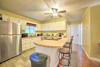 Pelican Bay Retreat on Lake Barkley with Kayaks! - Cadiz - 3
