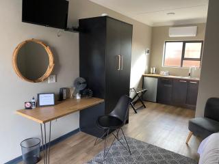 The Jackal Guesthouse - 3