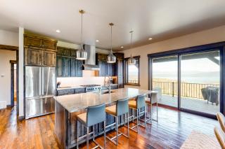 Peaceful Bay Getaway - Lakeside - 5